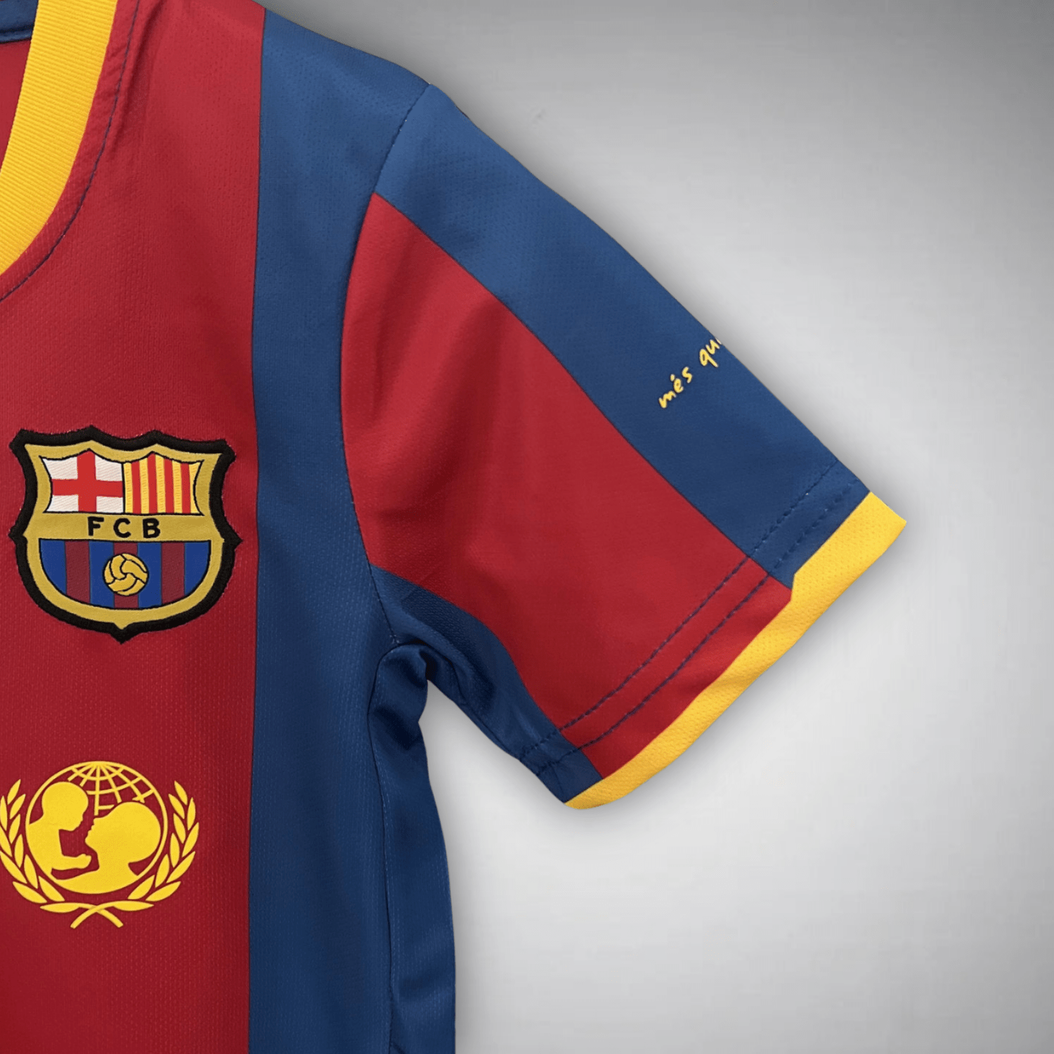 10/11 Barcelona Home Kids Size Kit - FutKulture
