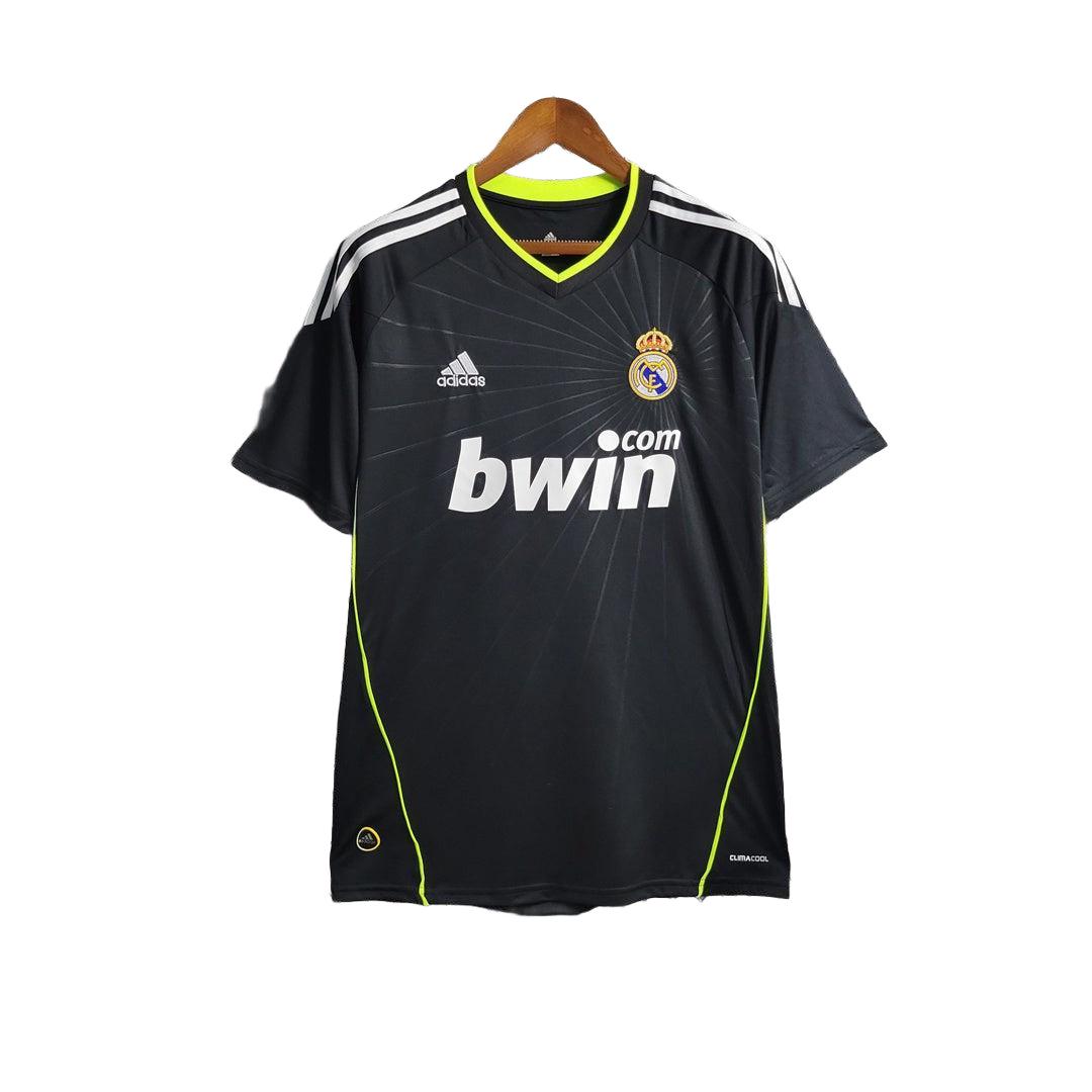 Real Madrid 2010/11 Away