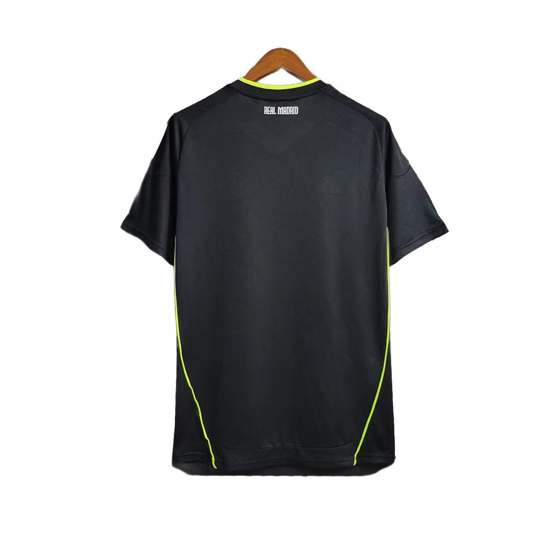 Real Madrid 2010/11 Away