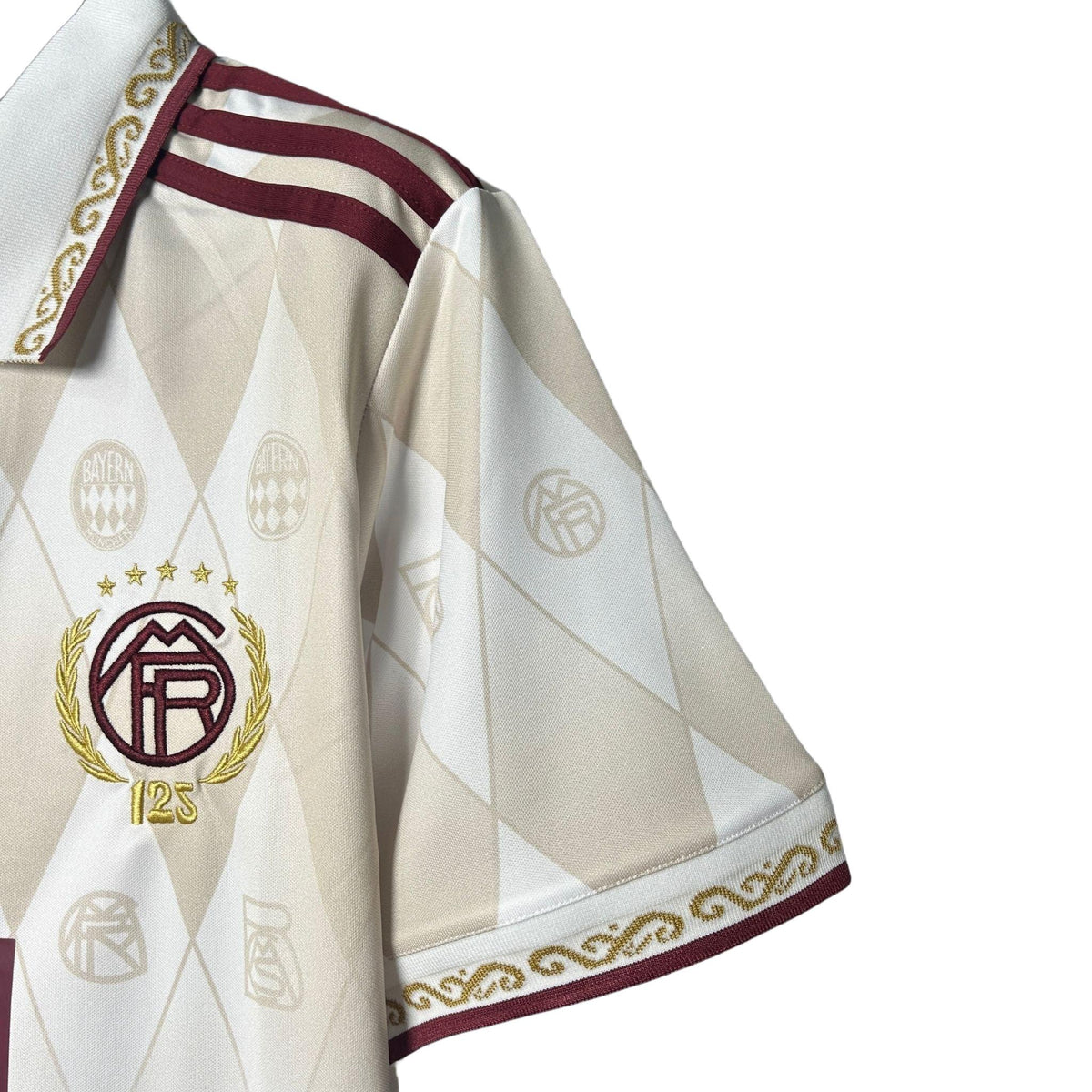 FC Bayern "Die Krone" Premium Kit - FutKulture