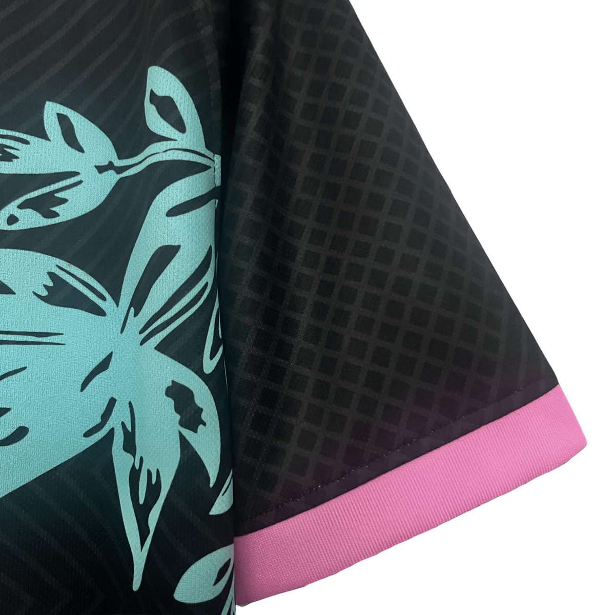 Inter Milan "Serpente Rosa" Premium Kit - FutKulture