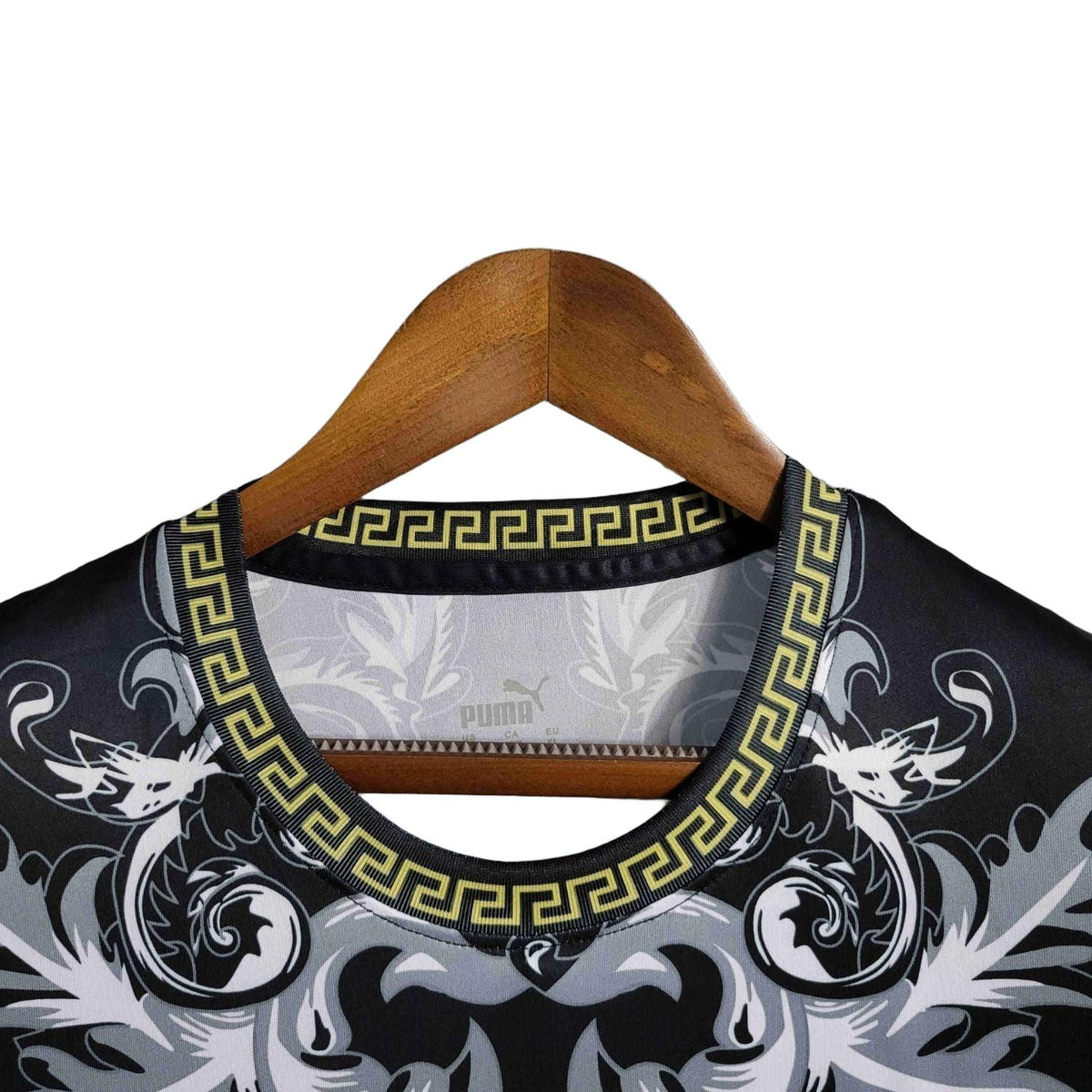 Italy "Versace" Premium Black Kit - FutKulture