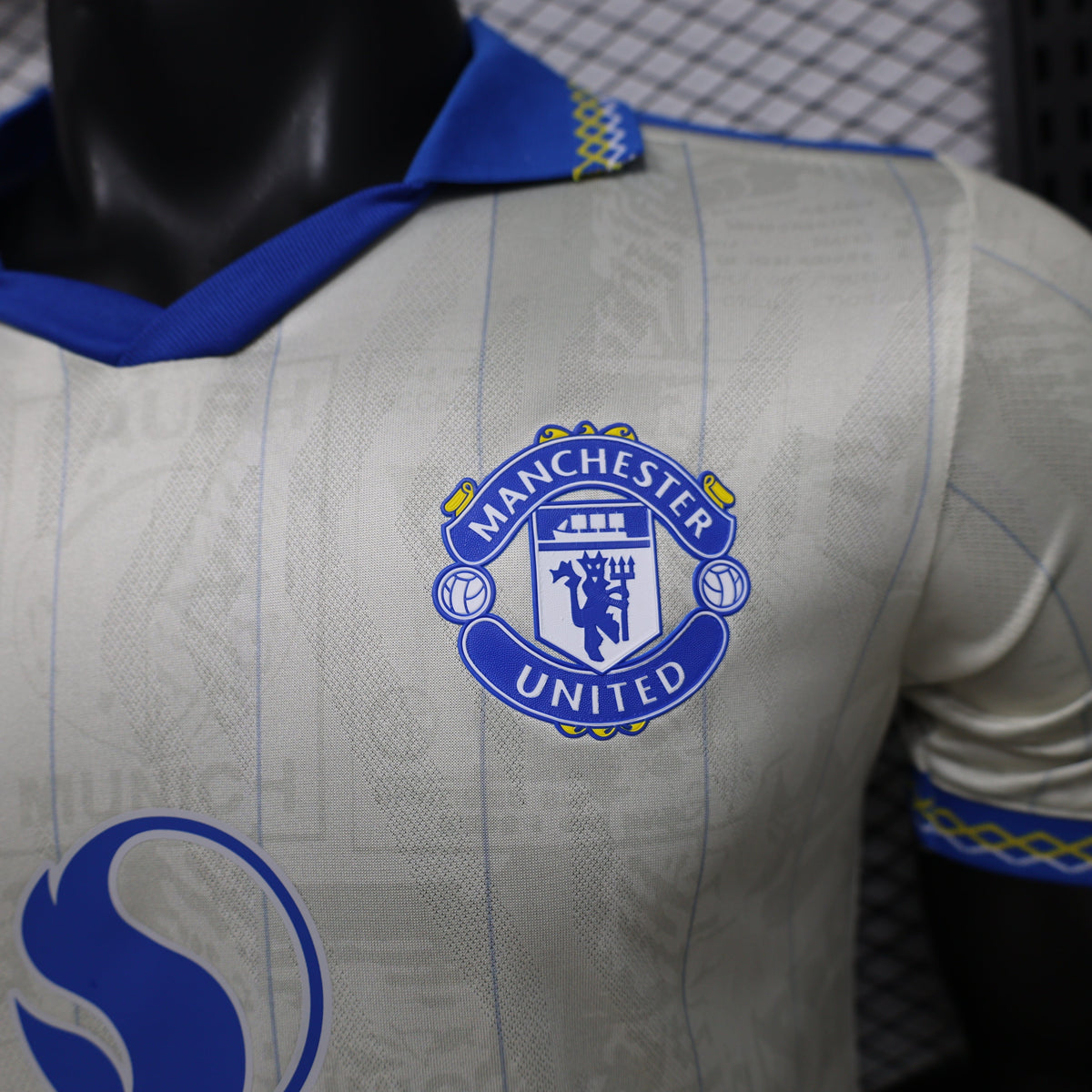 Manchester United "Royal Ivory" Limited Jersey
