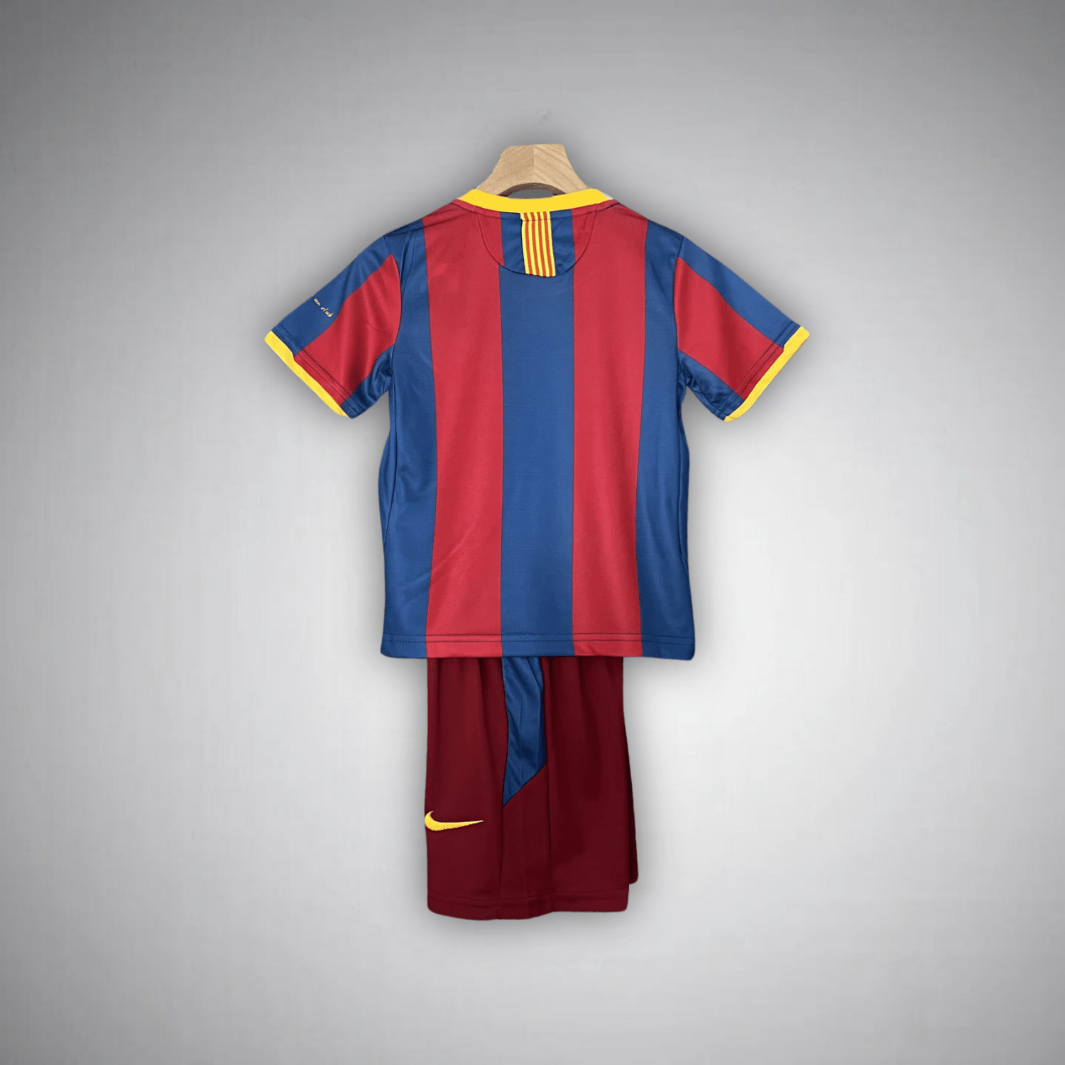 10/11 Barcelona Home Kids Size Kit - FutKulture
