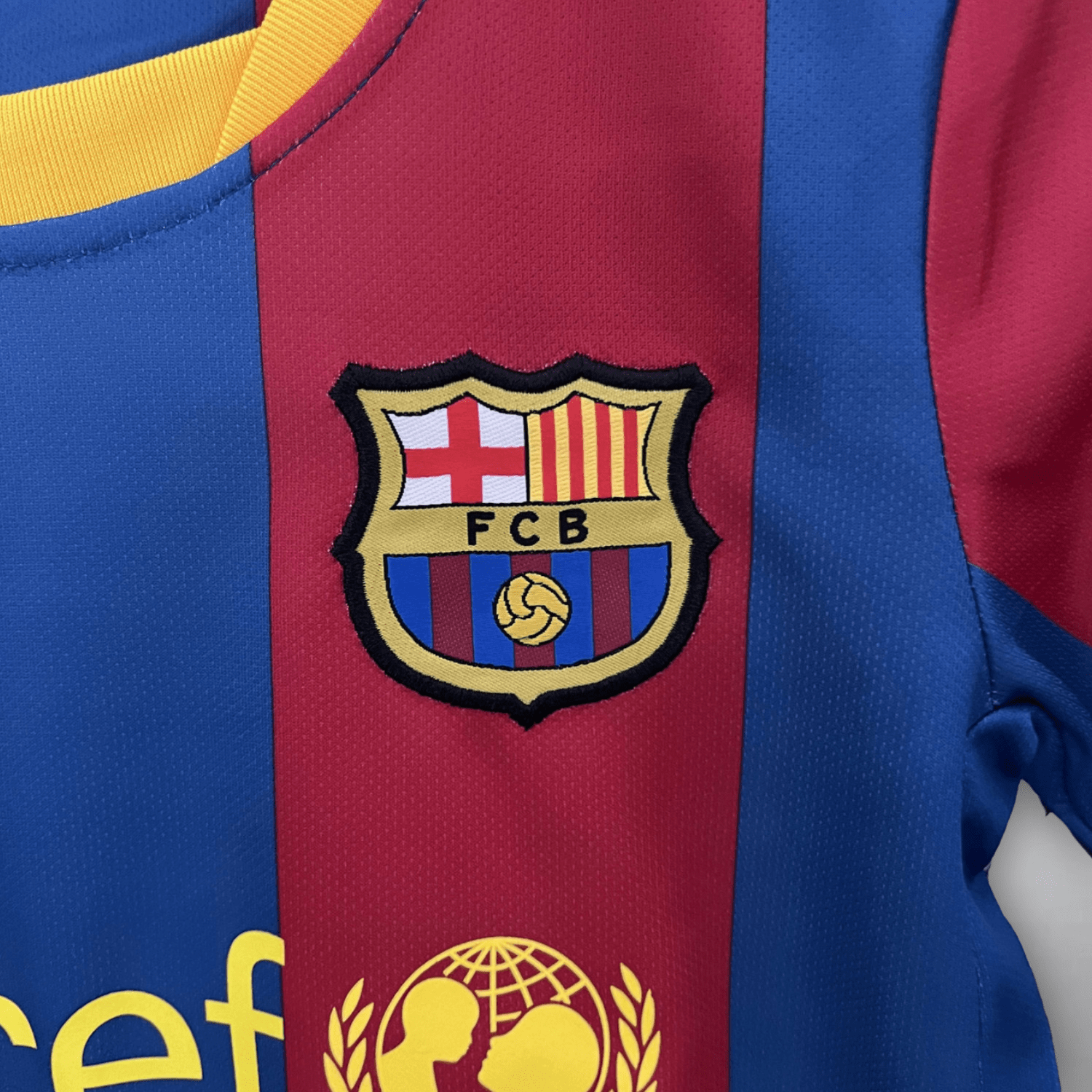 10/11 Barcelona Home Kids Size Kit - FutKulture