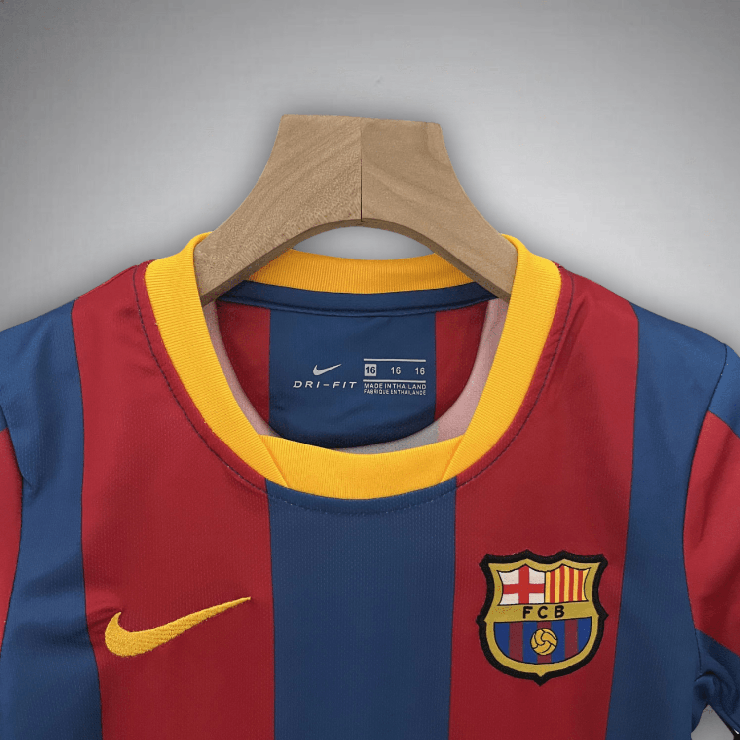 10/11 Barcelona Home Kids Size Kit - FutKulture