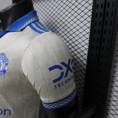 Manchester United "Royal Ivory" Limited Jersey