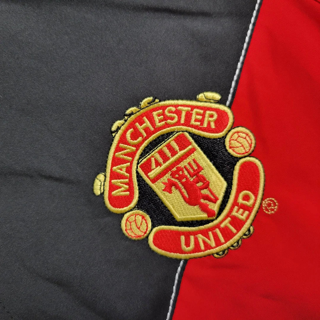 2025/2026 Manchester United Jacket Retro Windbreaker