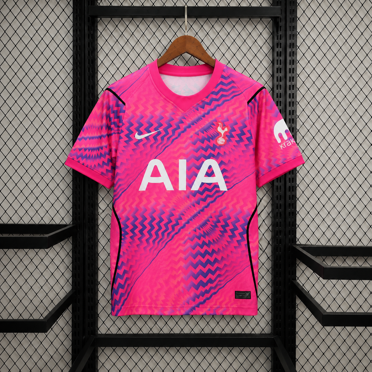 2026/2027 Tottenham Hotspur Goalkeeper Pink Football Shirt