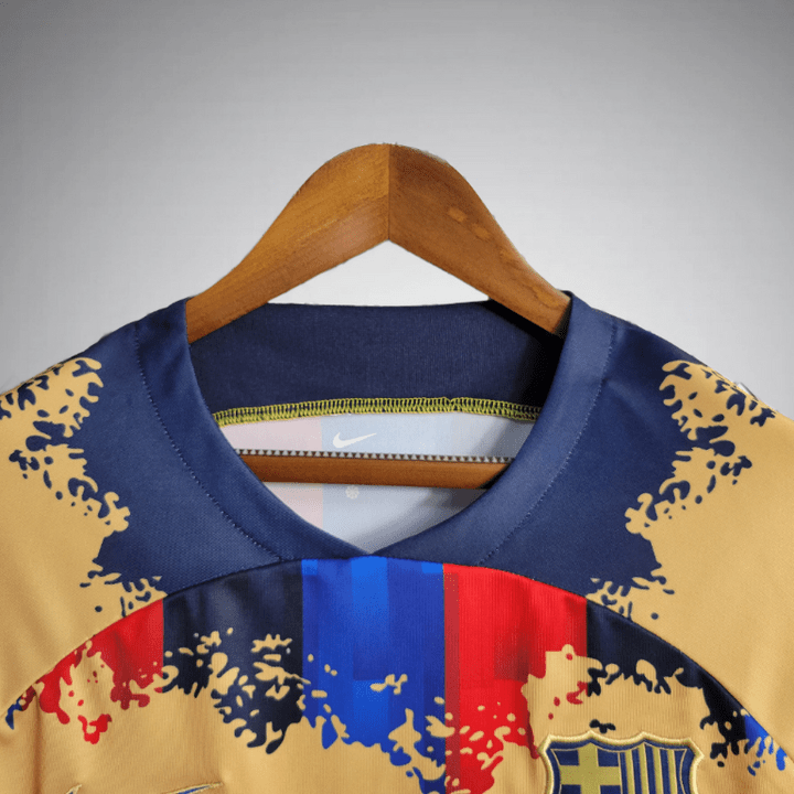Barcelona "Catalan Pixel Fade" - FutKulture