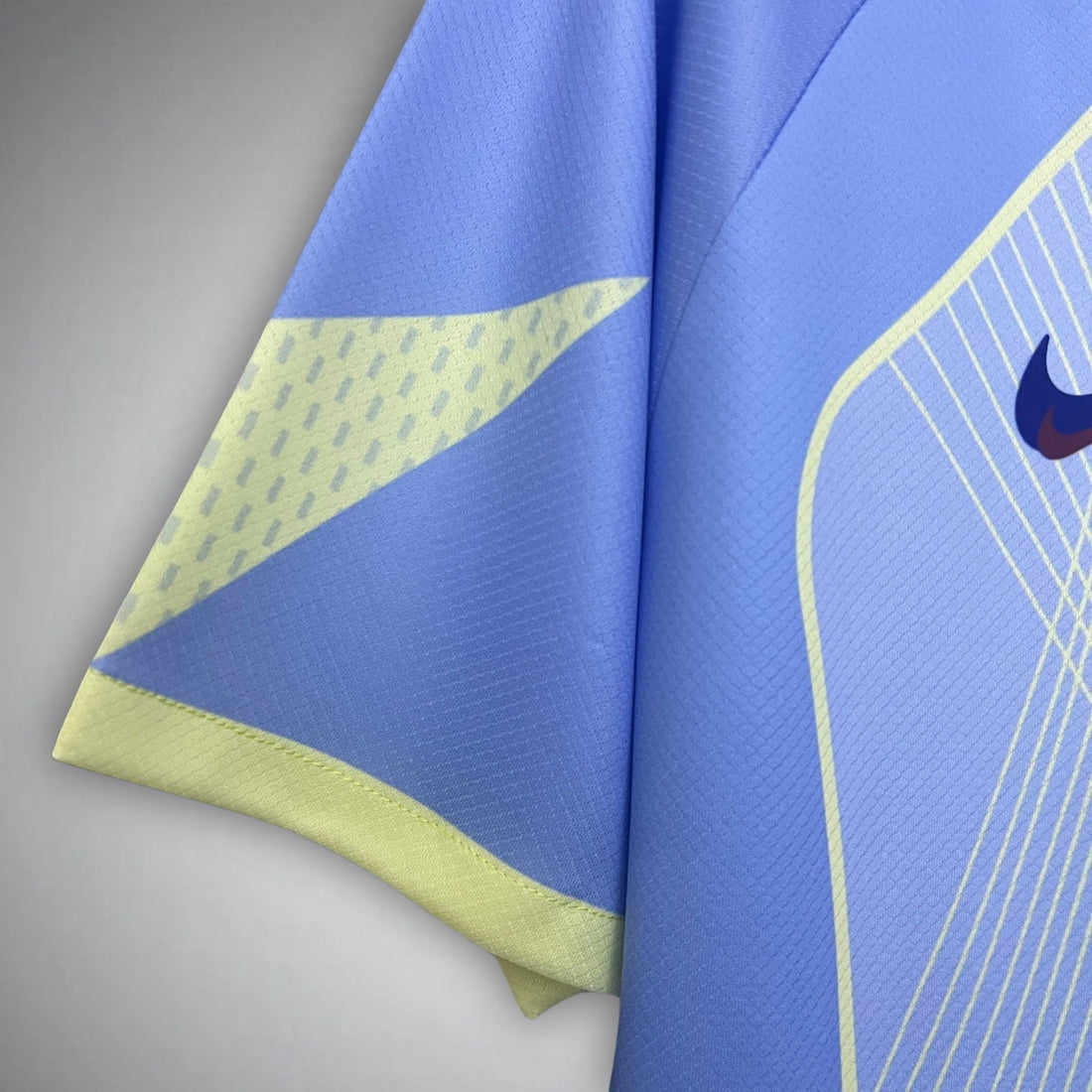 Barcelona "Voltage" Premium Kit - FutKulture