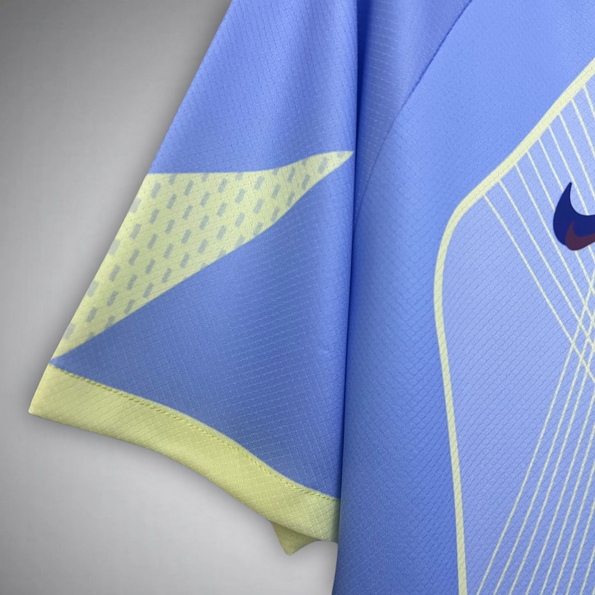 Barcelona "Voltage" Premium Kit - FutKulture