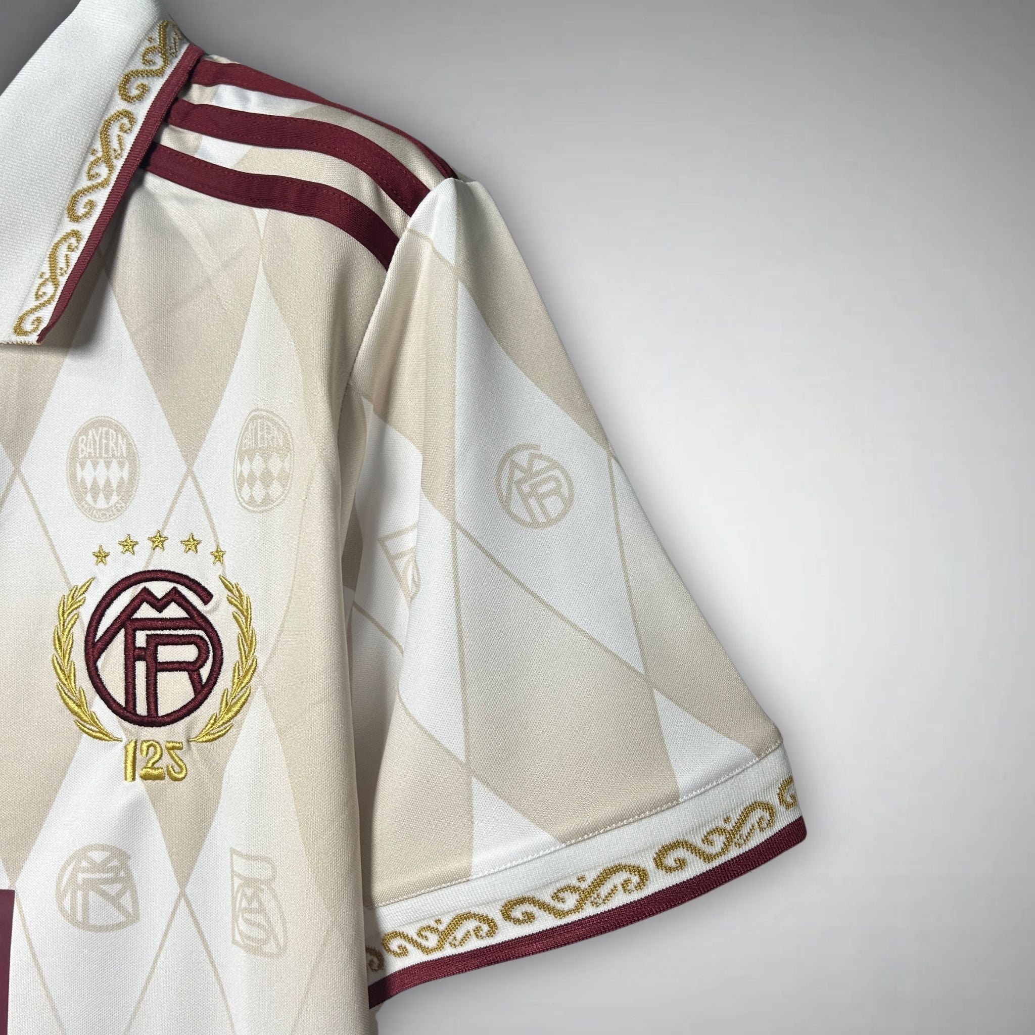 FC Bayern "Die Krone" Premium Kit - FutKulture