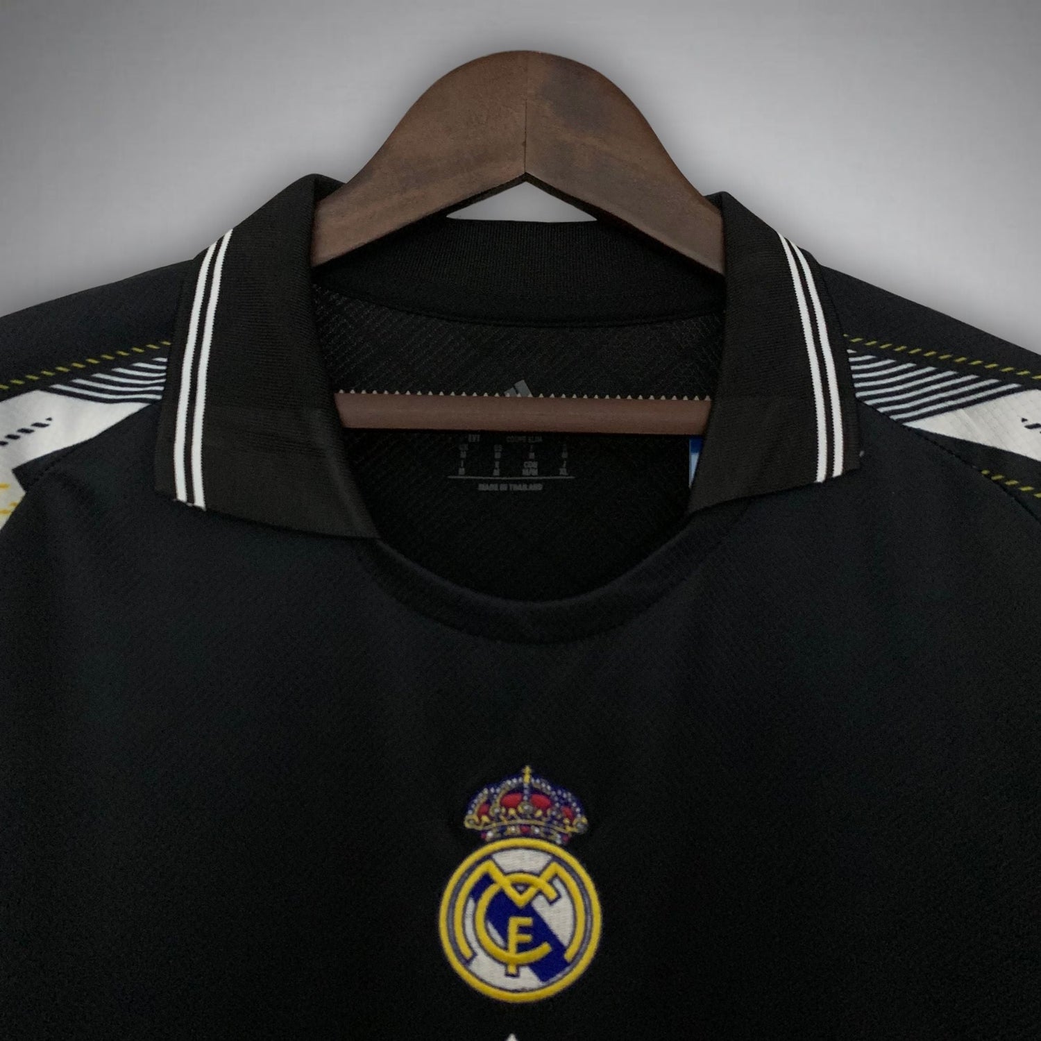 Real Madrid "Nocturno" Premium Kit - FutKulture
